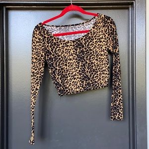 leopard print long sleeve crop top